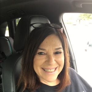 Meet your Posher, Lori